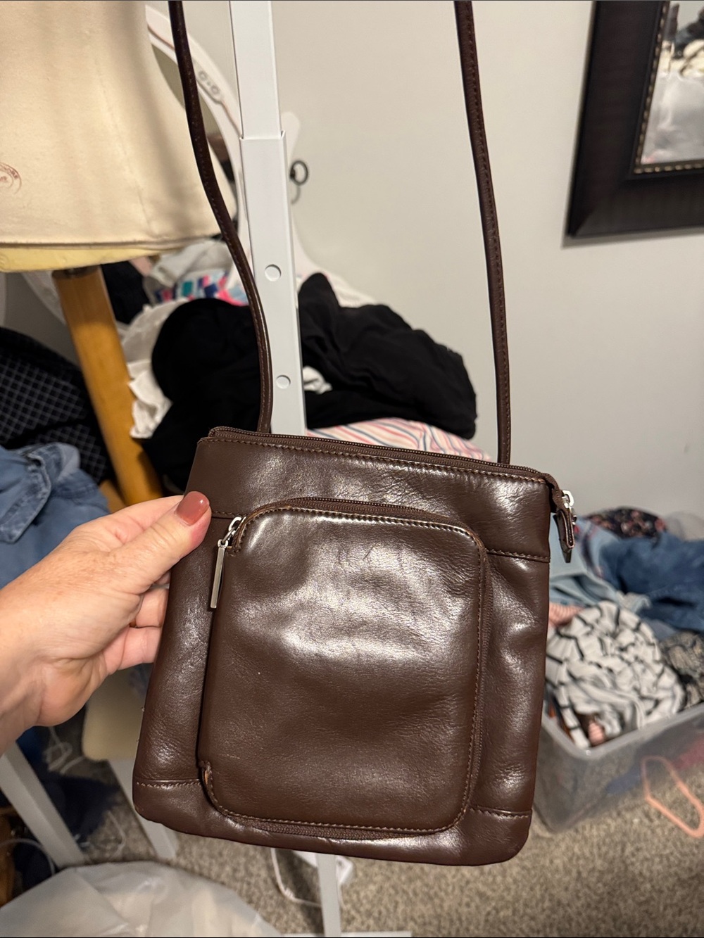 Classic Brown Leather Crossbody Bag - Stylish Everyday Carry